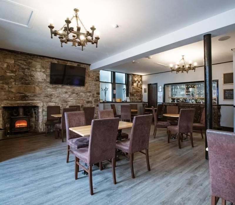 The Ben Mhor Hotel, Bar & Restaurant Grantown-on-Spey Экстерьер фото